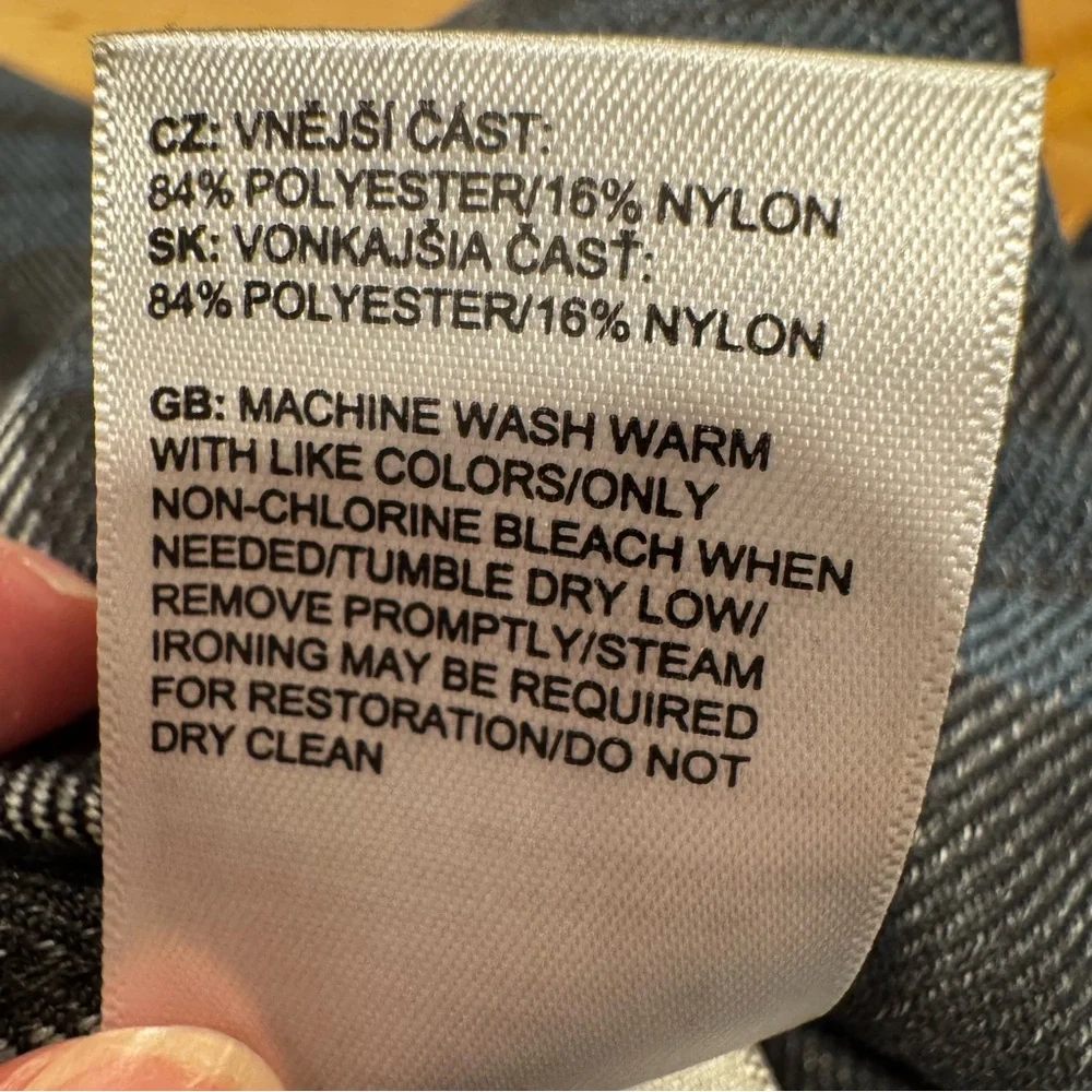 The North Face Men's Plaid Shirt -‎ Gray and Blue. Large